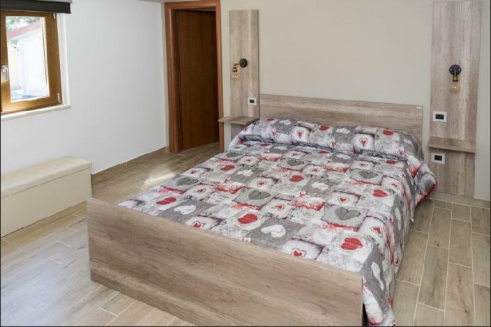 Bed and Breakfast A Due Passi Лорика Экстерьер фото